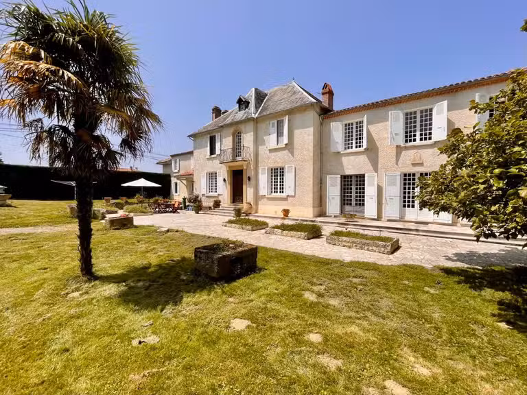 Maison Miélan - 5 chambres - 388m²