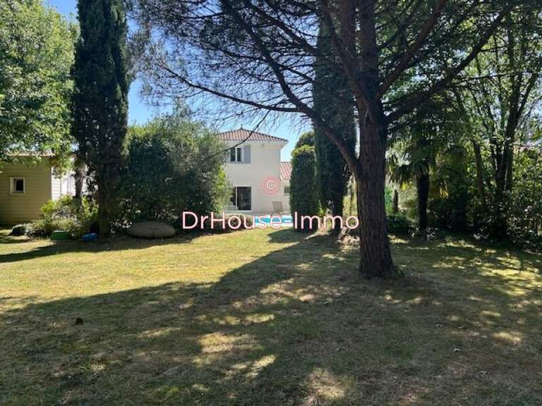 Villa Mignaloux-Beauvoir - 5 bedrooms - 167m²