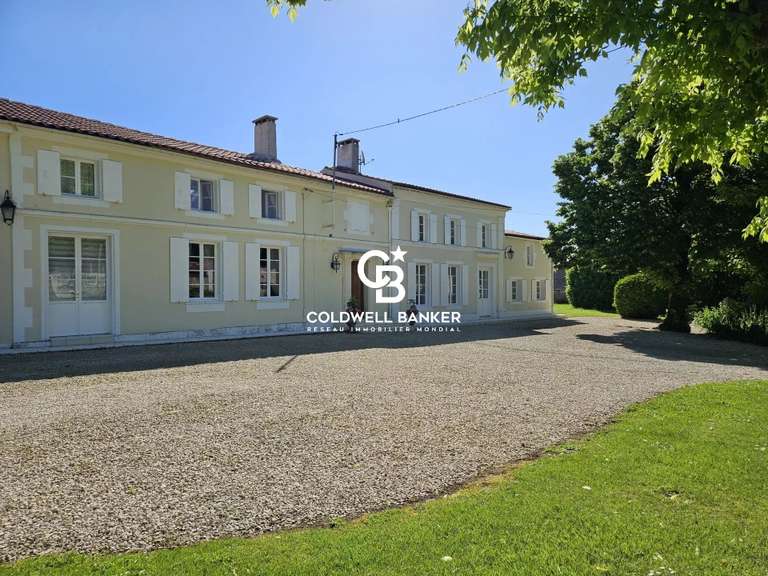 Maison Migron - 6 chambres - 405m²