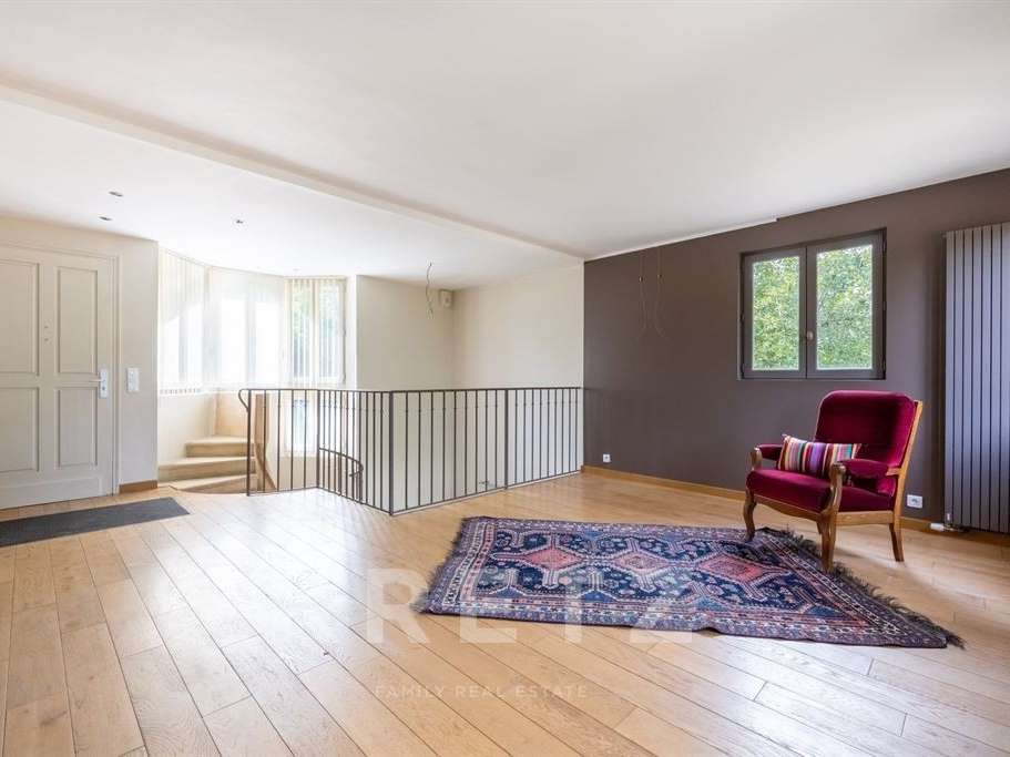 House Milon-la-Chapelle