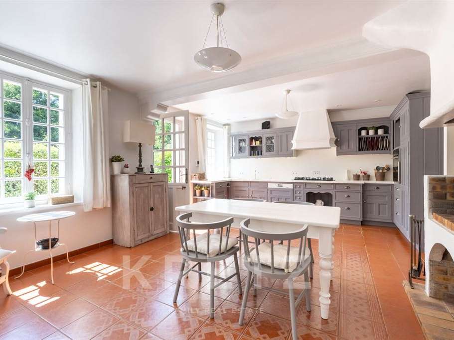 House Milon-la-Chapelle
