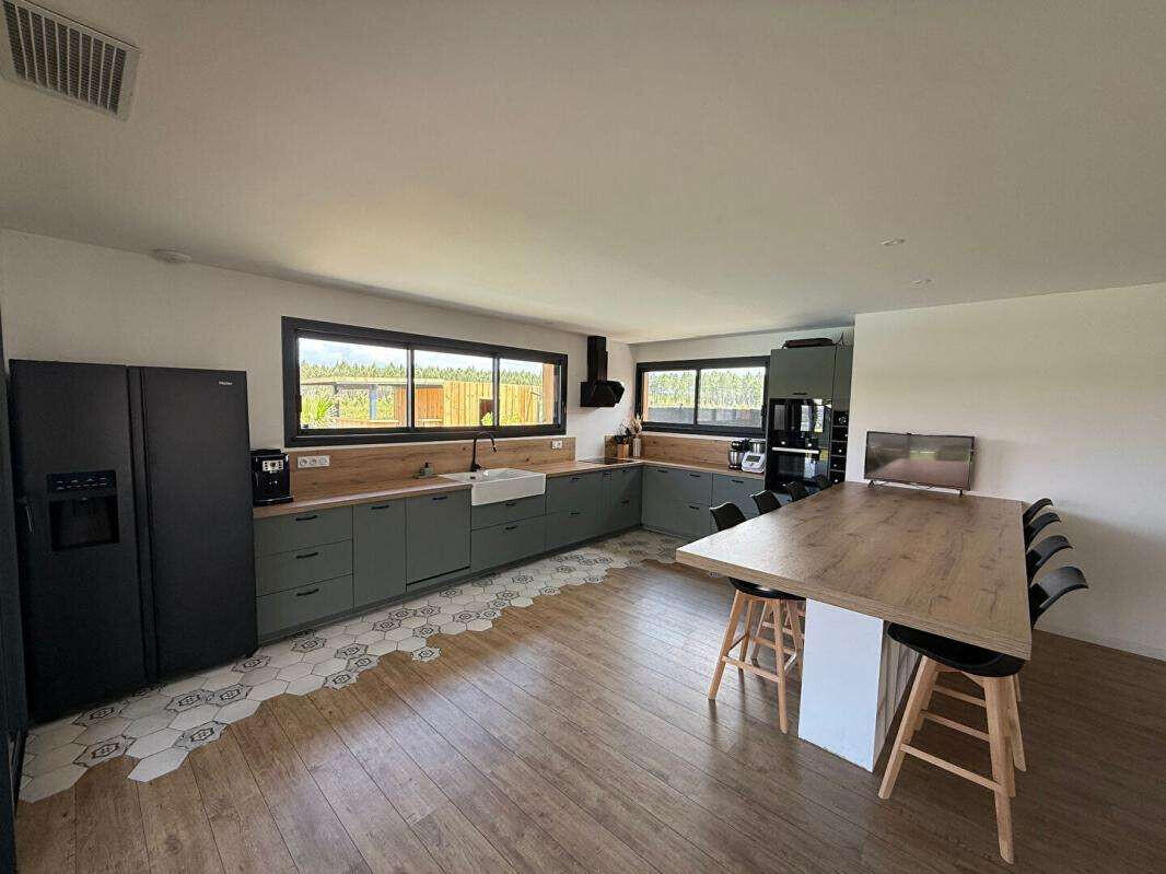 Maison Mios