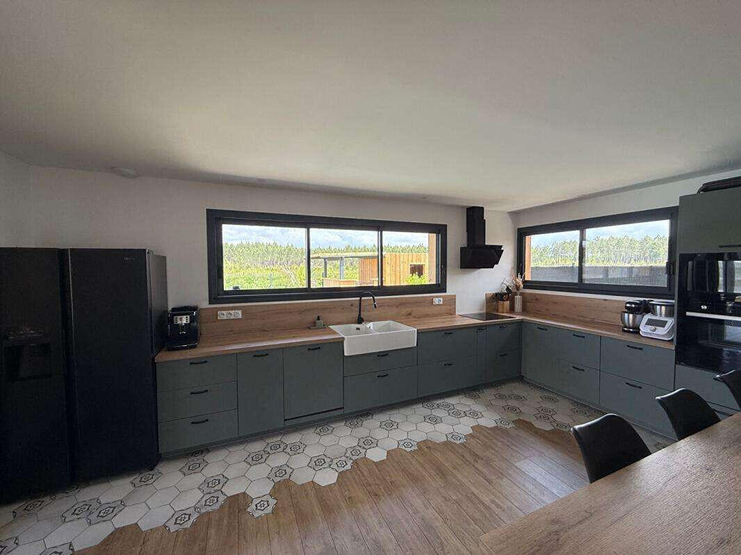 Maison Mios