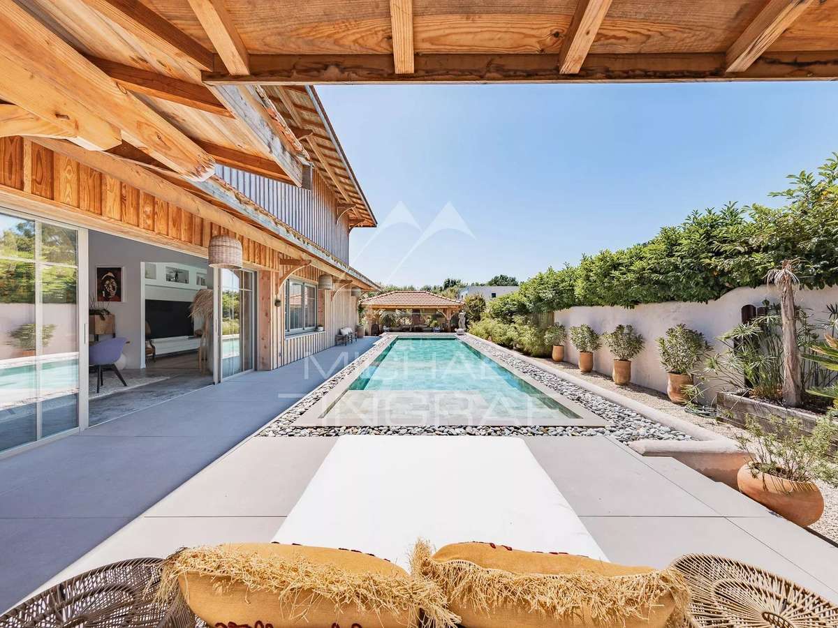 Maison Mios