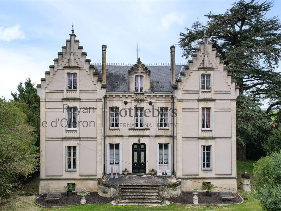 Castle Mirambeau