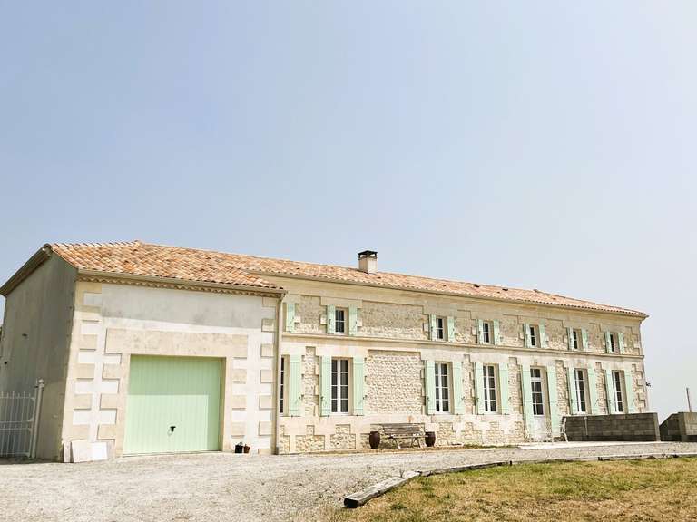 Maison Mirambeau - 4 chambres - 250m²