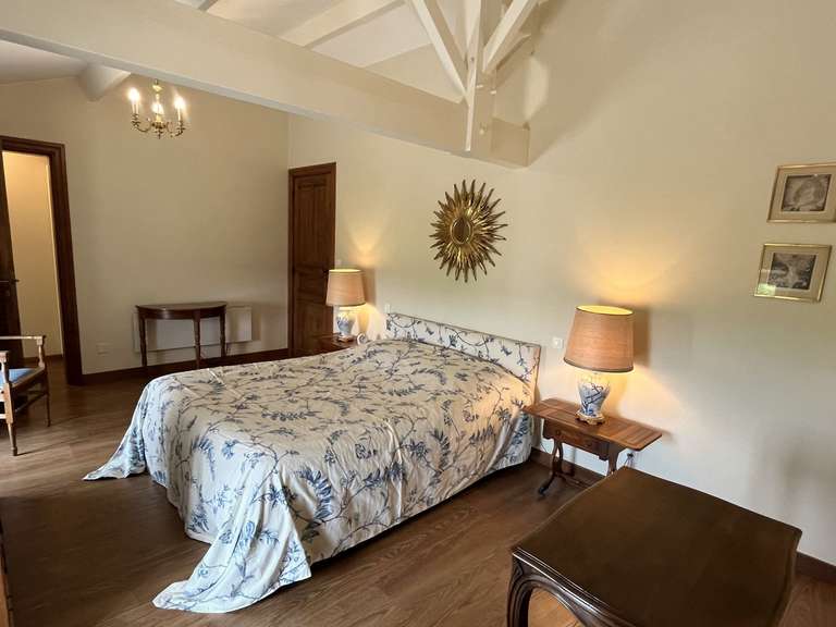 Maison Mirambeau - 4 chambres - 250m²