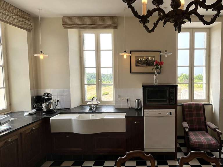 House Mirambeau - 4 bedrooms - 250m²