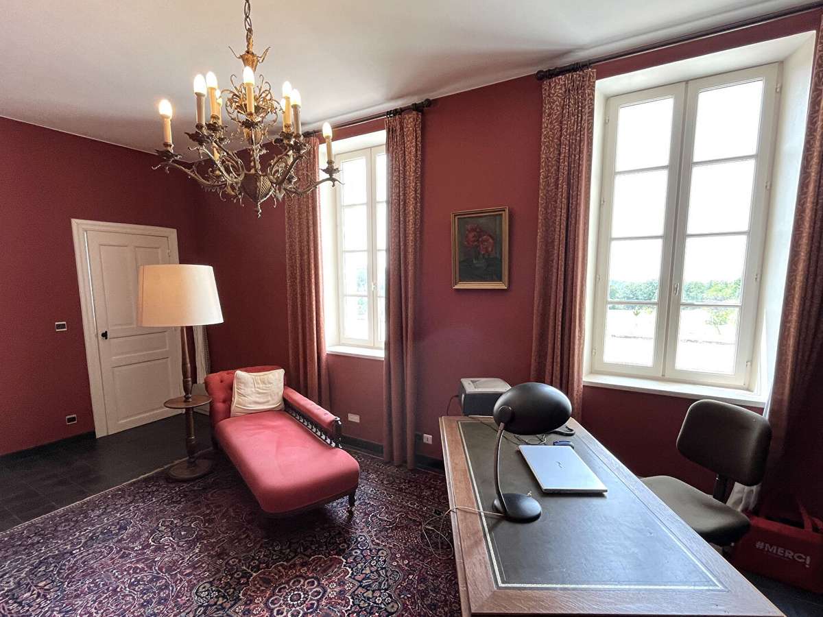 House Mirambeau