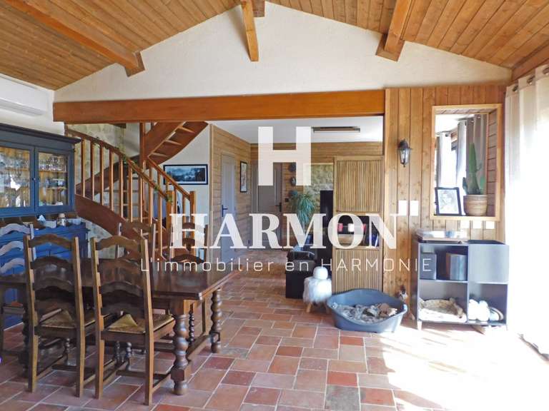 Propriété Mirande - 1164m²