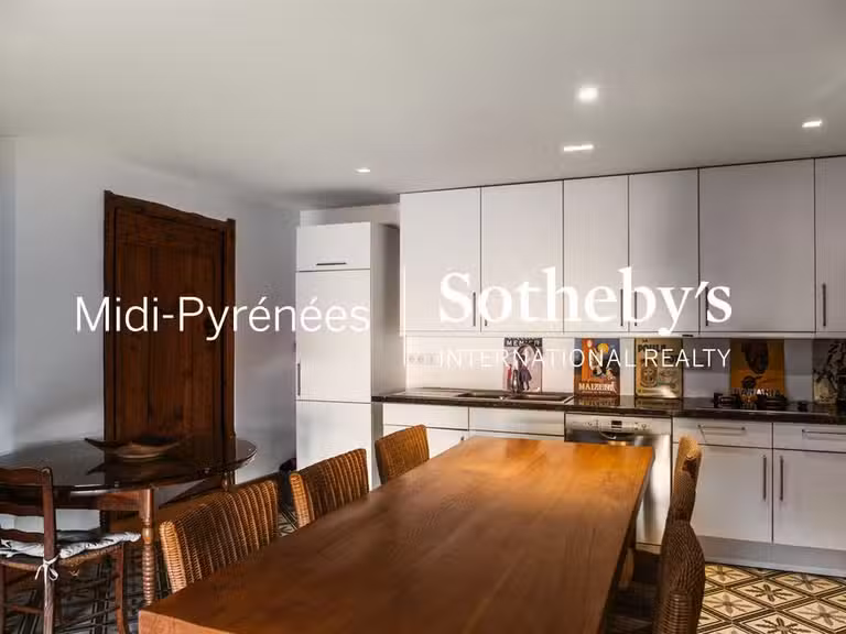 Maison Mirefleurs - 4 chambres - 395m²