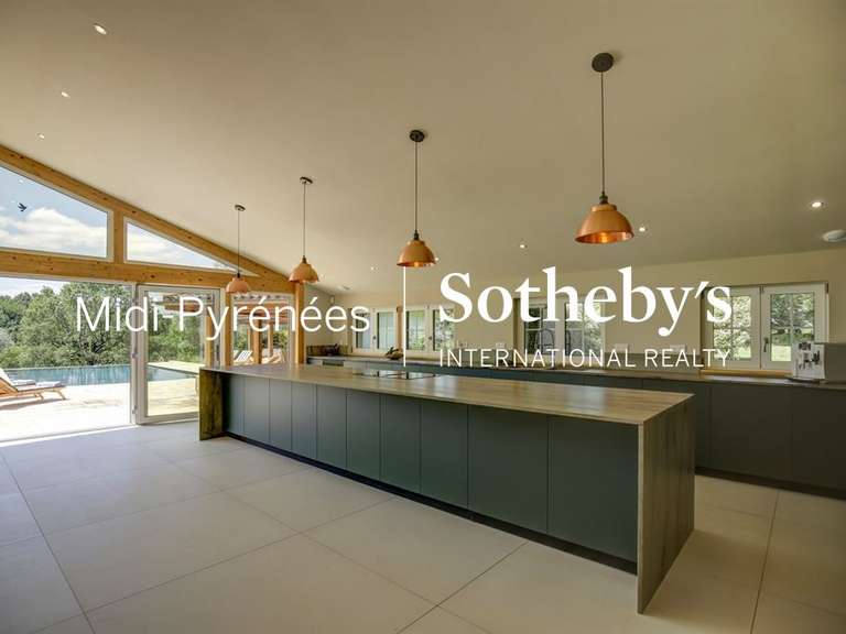 Maison Mirepoix - 12 chambres - 625m²