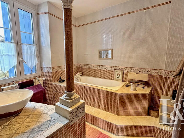 Maison Mirmande - 20 chambres - 1400m²