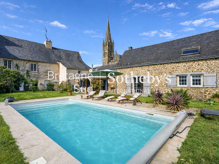 Maison Missillac - 4 chambres - 239m²