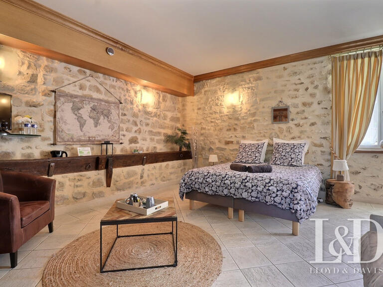 House Moigny-sur-École - 8 bedrooms - 258m²