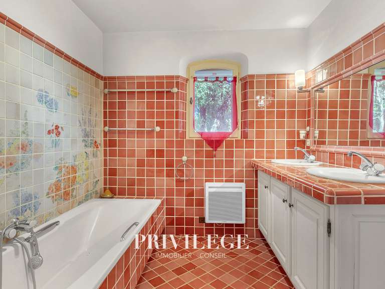 House Moissac-Bellevue - 9 bedrooms - 640m²