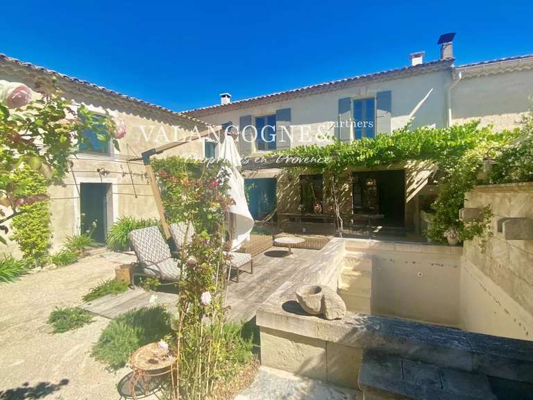 Maison Mollégès - 5 chambres - 260m²
