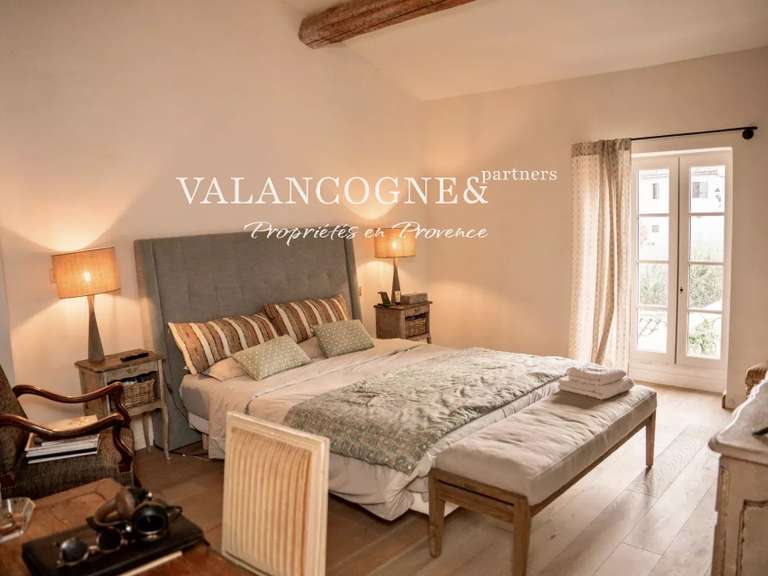 Maison Mollégès - 5 chambres - 260m²
