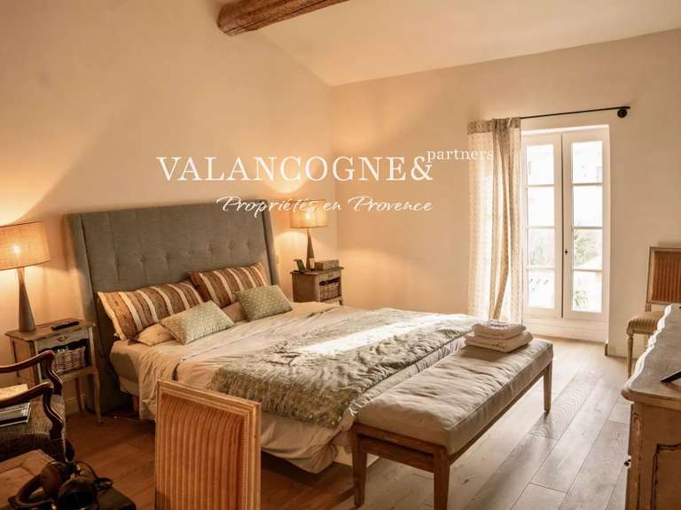 Maison Mollégès - 5 chambres - 260m²