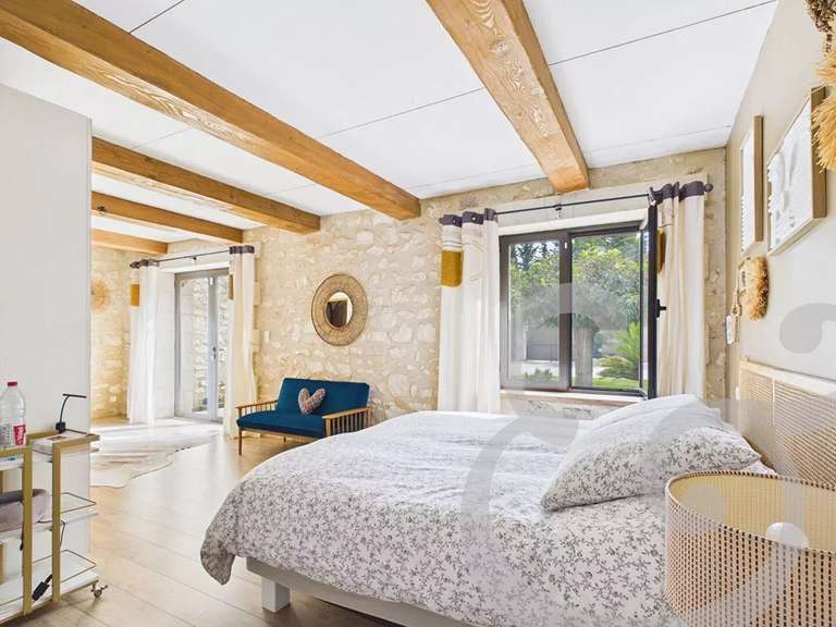 Maison Mollégès - 4 chambres - 300m²