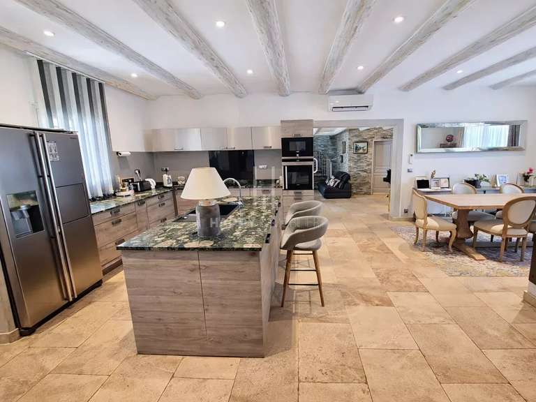 House Mollégès - 6 bedrooms - 275m²