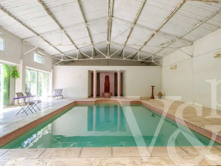 Maison Mollégès - 8 chambres - 735m²