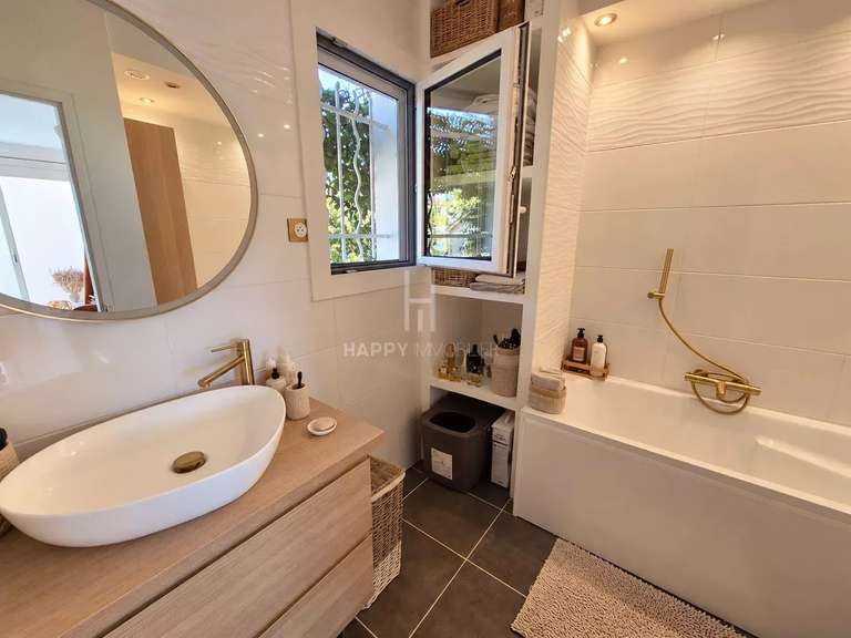 Maison Mollégès - 3 chambres - 100m²