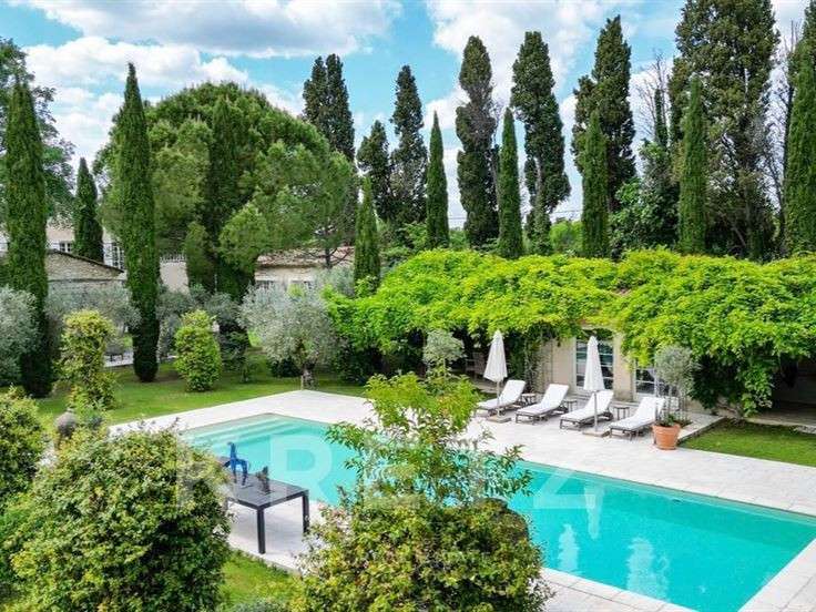 Maison Mollégès - 4 chambres - 328m²