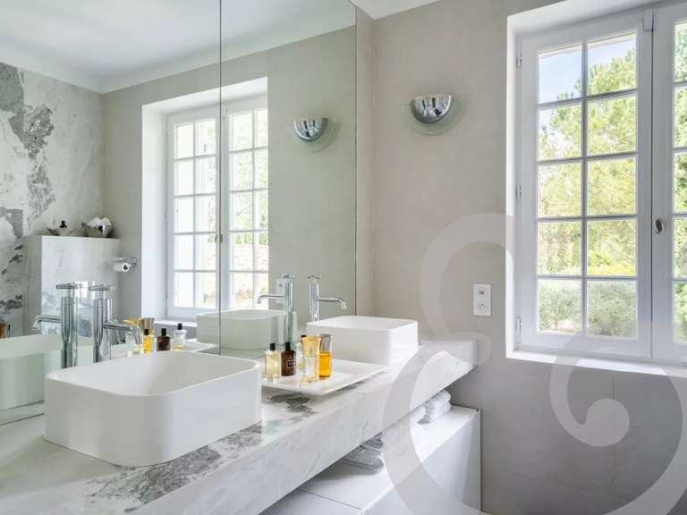 Propriété Mollégès - 4 chambres - 670m²