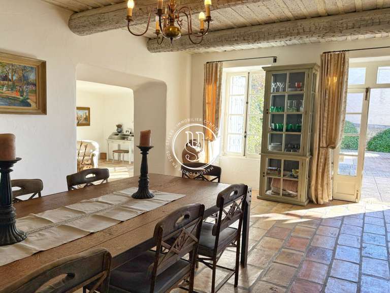 Villa Mollégès - 4 bedrooms - 231m²