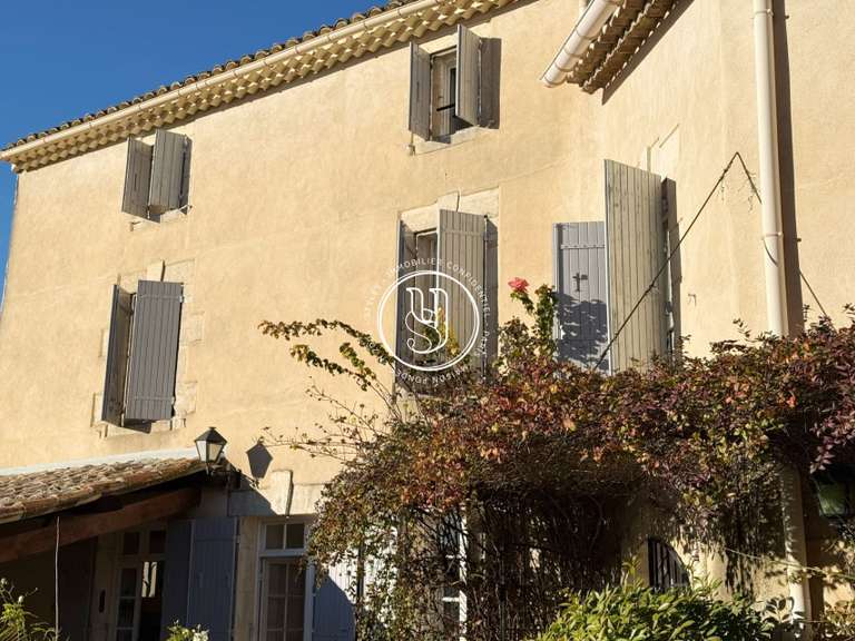 Villa Mollégès - 4 bedrooms - 231m²