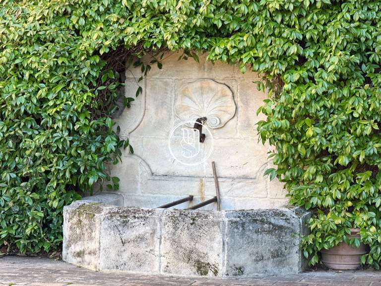 Villa Mollégès - 4 bedrooms - 231m²