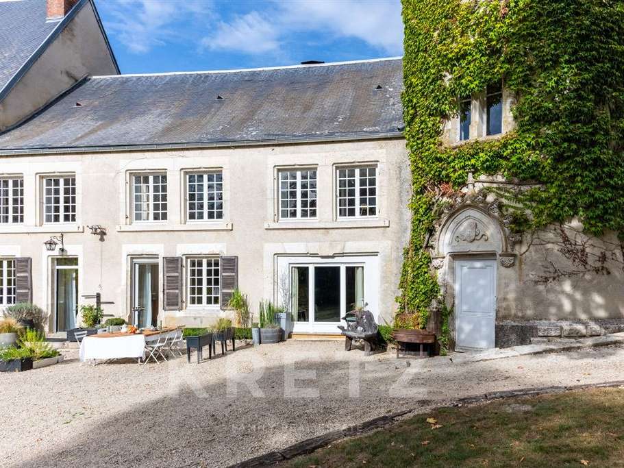 Maison Moloy