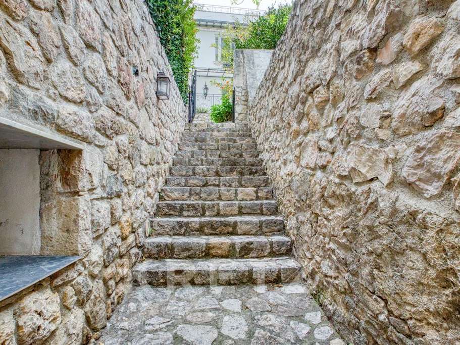 House Monaco