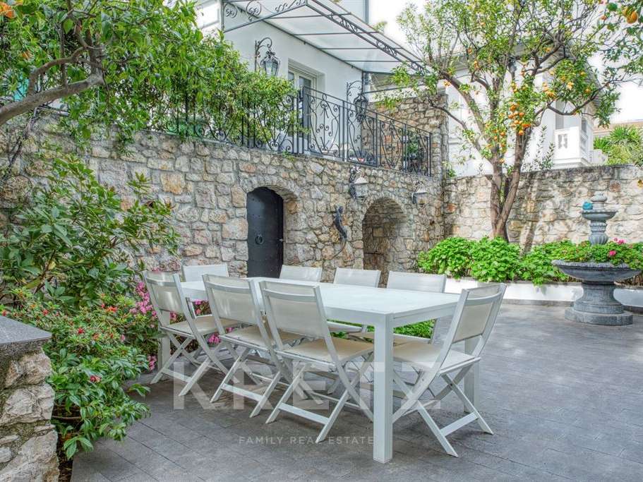 House Monaco