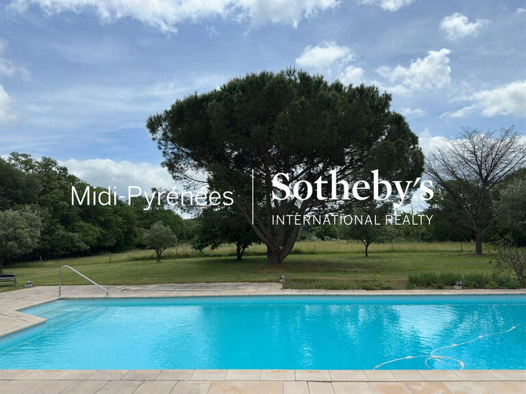 Maison Mondonville - 7 chambres - 273m²