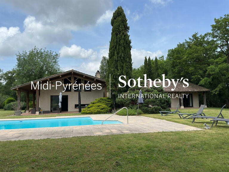 Maison Mondonville - 7 chambres - 273m²