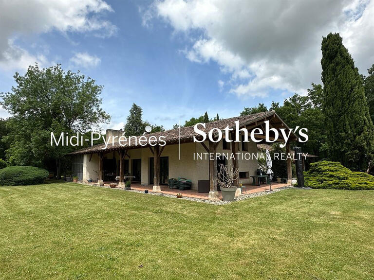 Maison Mondonville - 7 chambres - 273m²