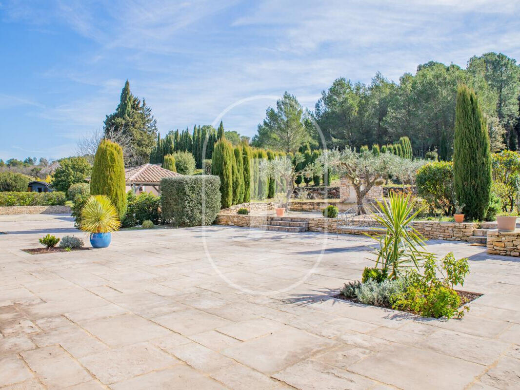Villa Mondragon