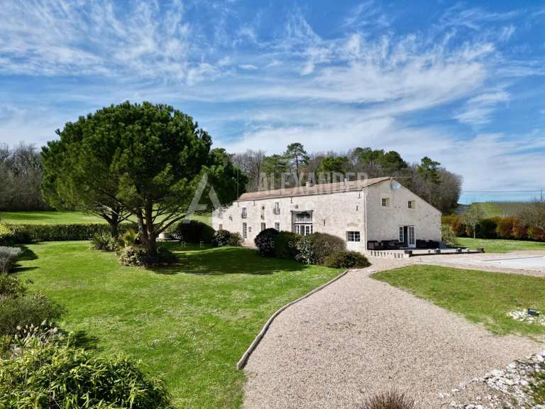 Propriété Monestier - 9 chambres - 500m²
