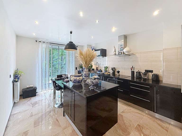 Maison Monfavet - 5 chambres - 260m²