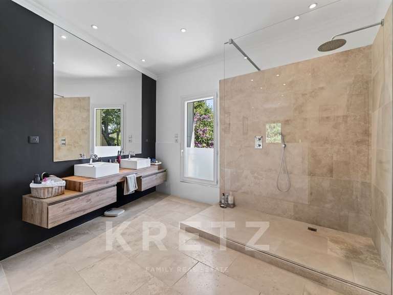 Maison Monfavet - 3 chambres - 300m²