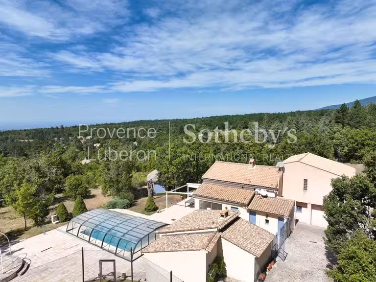 Maison Monieux - 6 chambres - 230m²