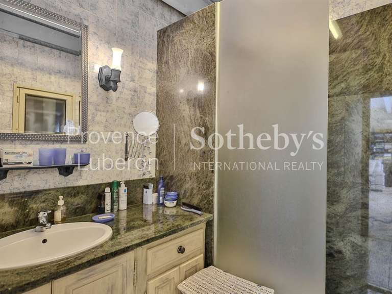 Maison Monieux - 6 chambres - 230m²