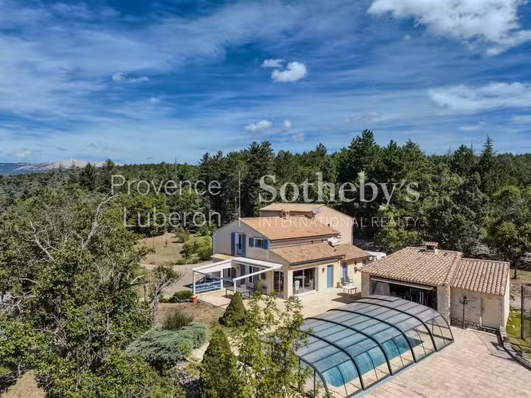 Maison Monieux - 6 chambres - 230m²