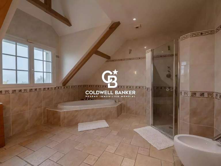 Maison Monnetier-Mornex - 3 chambres - 312m²