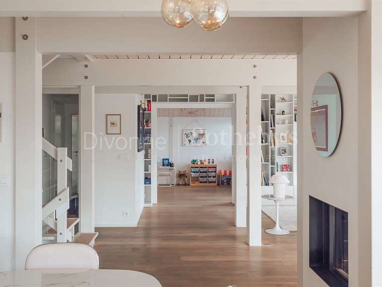 Maison Monnetier-Mornex - 5 chambres - 254m²