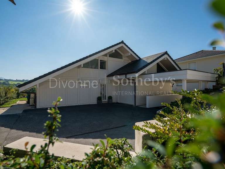 Maison Monnetier-Mornex - 5 chambres - 254m²