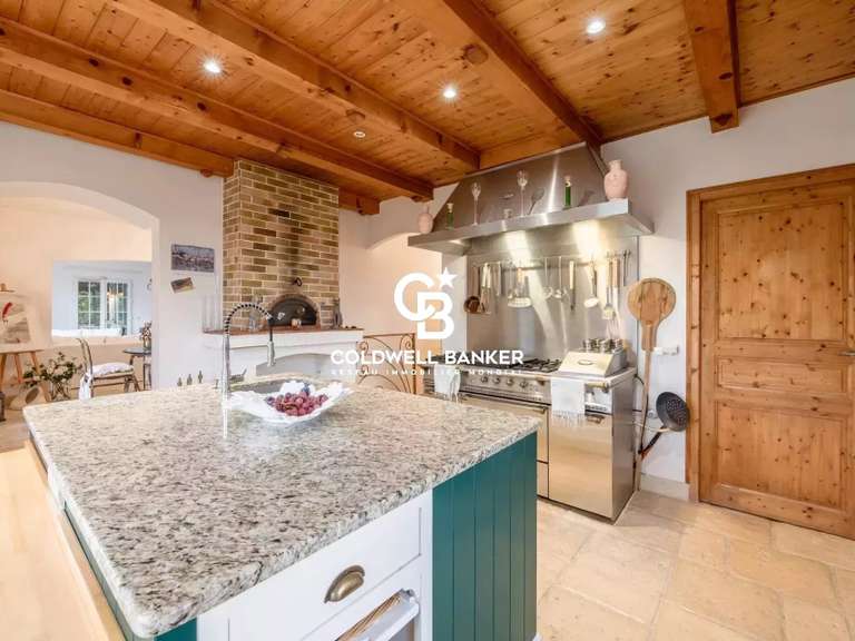 Maison Monnetier-Mornex - 3 chambres - 312m²