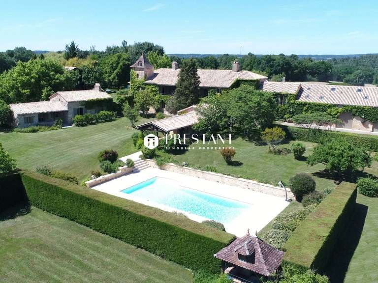 Maison Monpazier - 8 chambres - 900m²